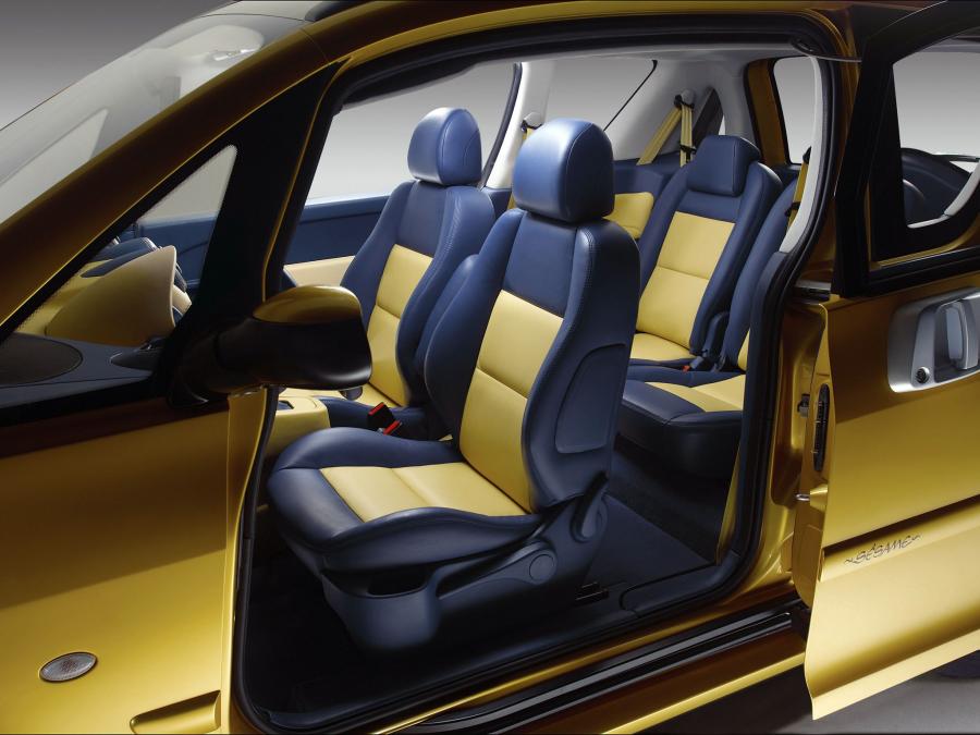  Peugeot Sesame Concept 2002 года  (фото 13 из 14)
